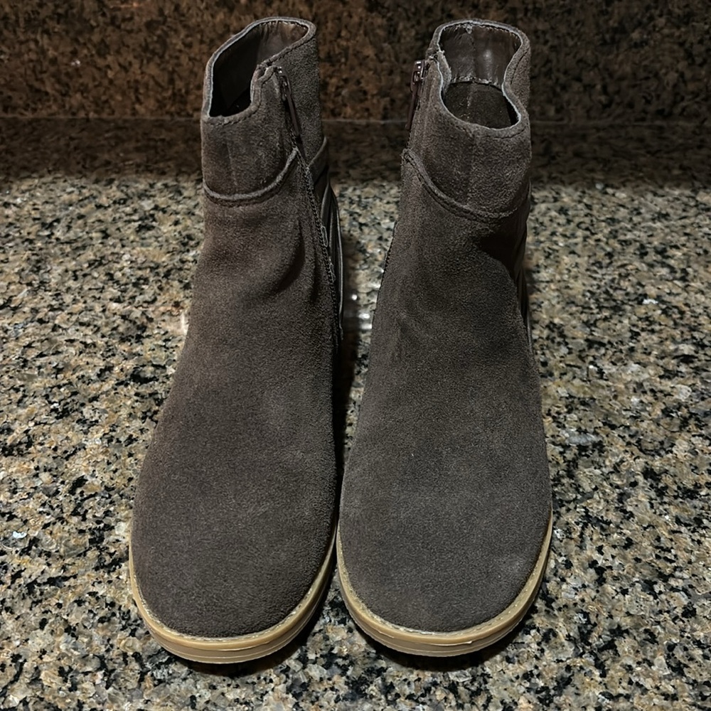 Stride Rite chocolate brown booties - Picture 2 of 8